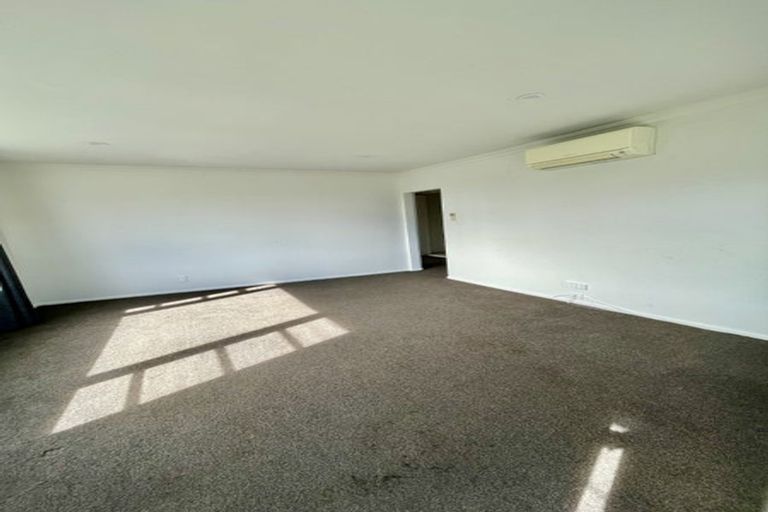 Photo of property in 31u3 Tarawera Road, Johnsonville, Wellington, 6037