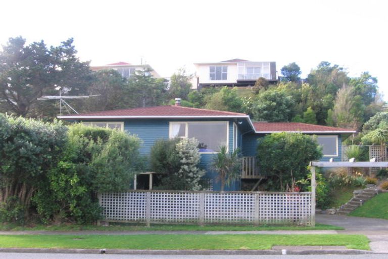 Photo of property in 6 Waipounamu Drive, Kelson, Lower Hutt, 5010