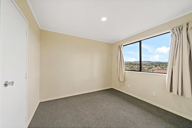 Photo of property in 64 Sunvue Road, Glen Eden, Auckland, 0602