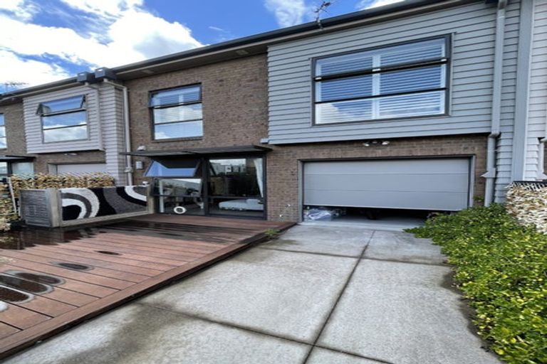Photo of property in 16 Oioi Road, Hobsonville, Auckland, 0616