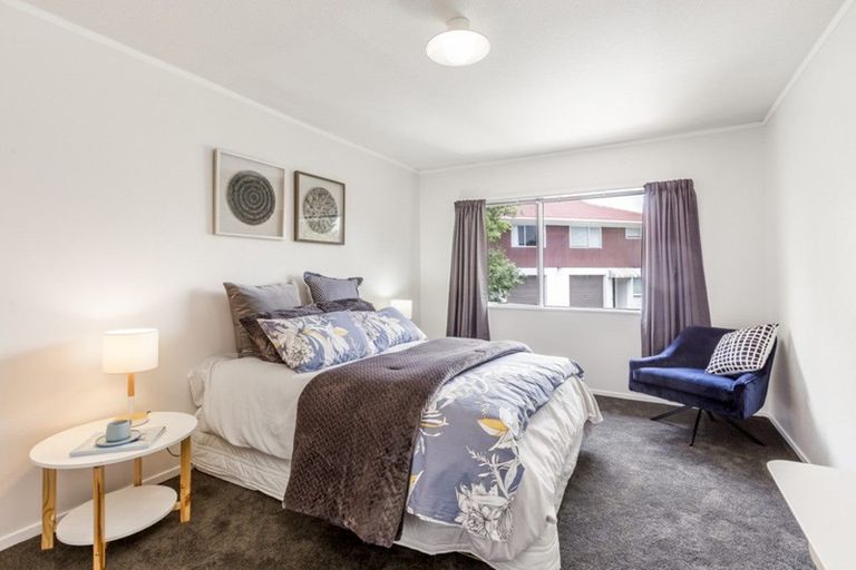 Photo of property in 10/133 Hutchinson Avenue, New Lynn, Auckland, 0600
