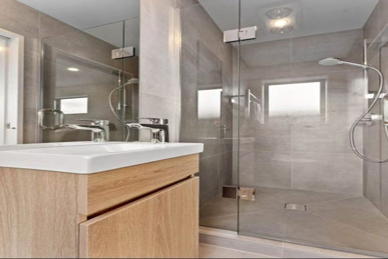Photo of property in 7/12 Statesman Street, Henderson, Auckland, 0612