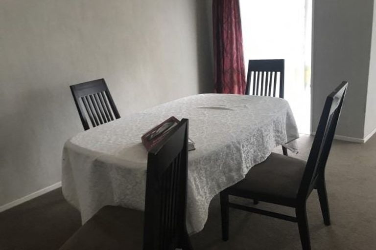 Photo of property in 12-12a Cecil Place, Cloverlea, Palmerston North, 4412