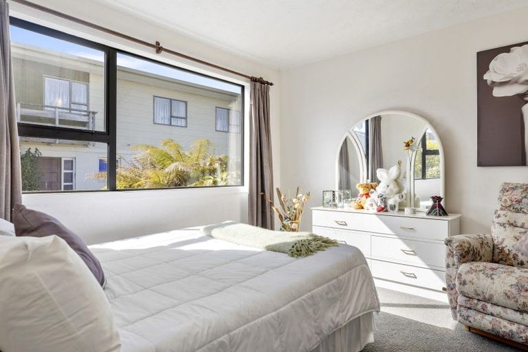Photo of property in 2/25 Golders Place, Richmond Heights, Taupo, 3330