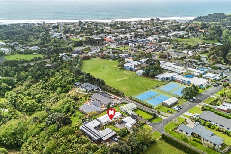 Photo of property in 46 Donnelly Street, Oakura, 4314