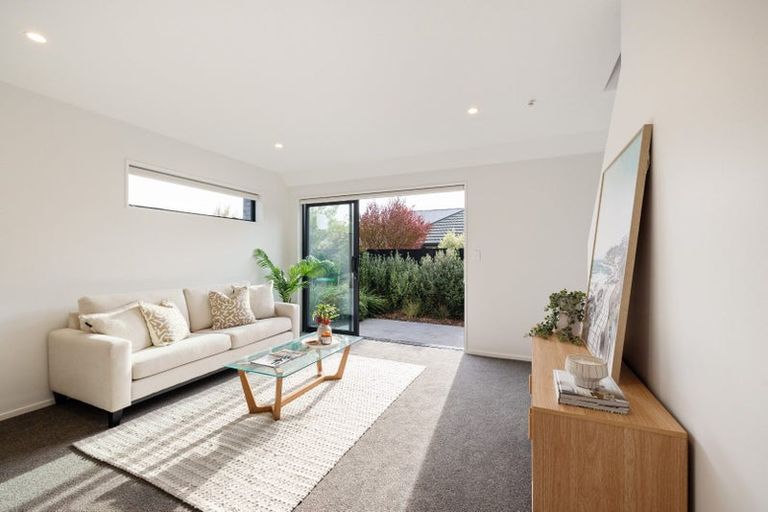 Photo of property in 2/59 Waimairi Road, Upper Riccarton, Christchurch, 8041