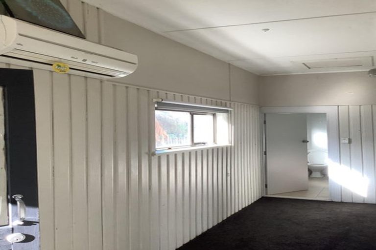 Photo of property in 13 Manning Place, Woolston, Christchurch, 8023