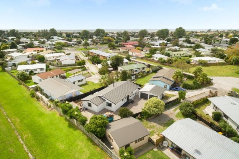 Photo of property in 35b Lyn Grove, Papamoa Beach, Papamoa, 3118