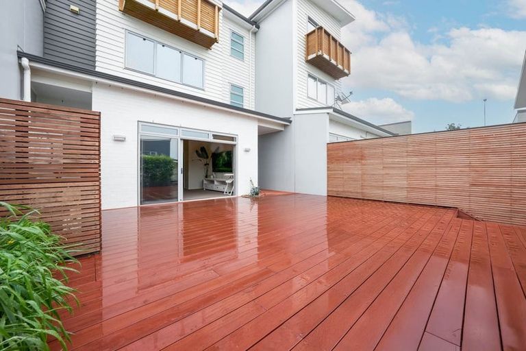Photo of property in 40 Buckley Avenue, Hobsonville, Auckland, 0616