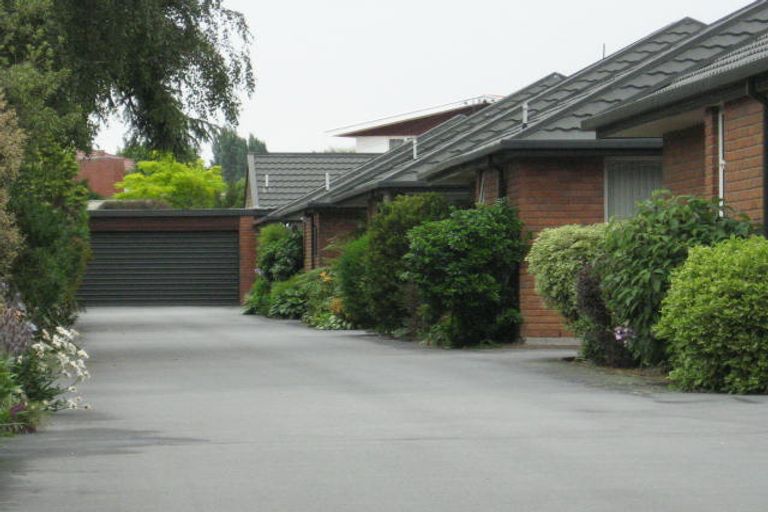 Photo of property in 4/61 Waimairi Road, Upper Riccarton, Christchurch, 8041