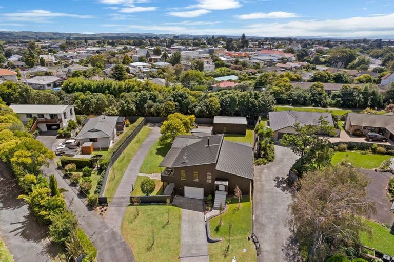 Photo of property in 16 Rossiter Avenue, Waiuku, 2123