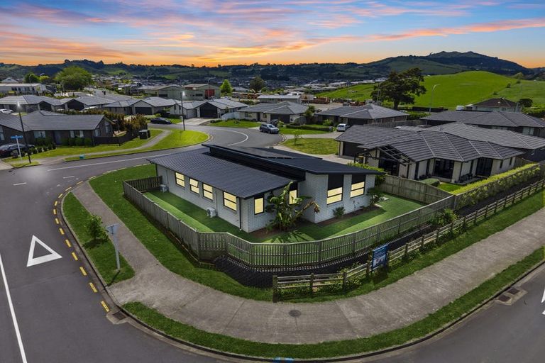 Photo of property in 16 Mclean Street, Pokeno, 2402