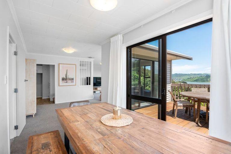 Photo of property in 4 Kahu Road, Paremata, Porirua, 5024