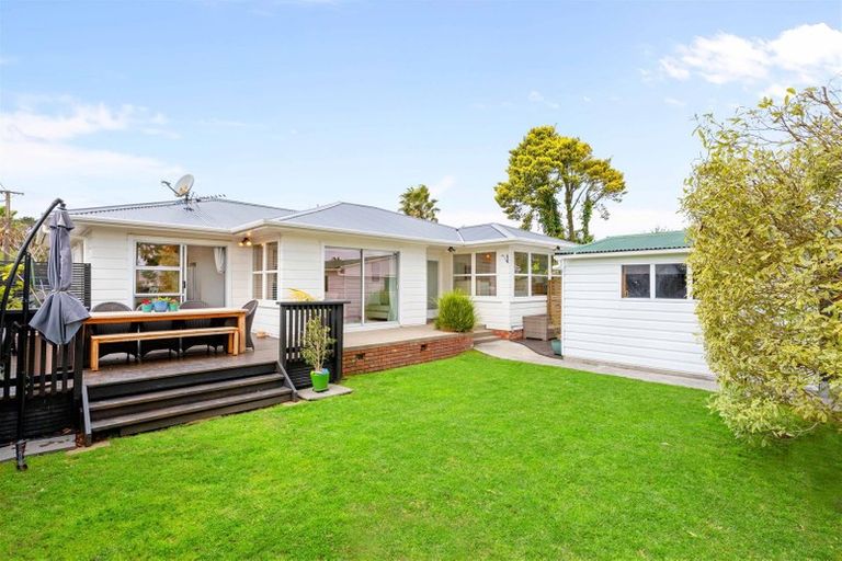 Photo of property in 671 Te Atatu Road, Te Atatu Peninsula, Auckland, 0610