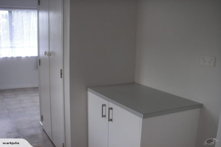 Photo of property in 63 Hillcrest Drive, Kelvin Grove, Palmerston North, 4414