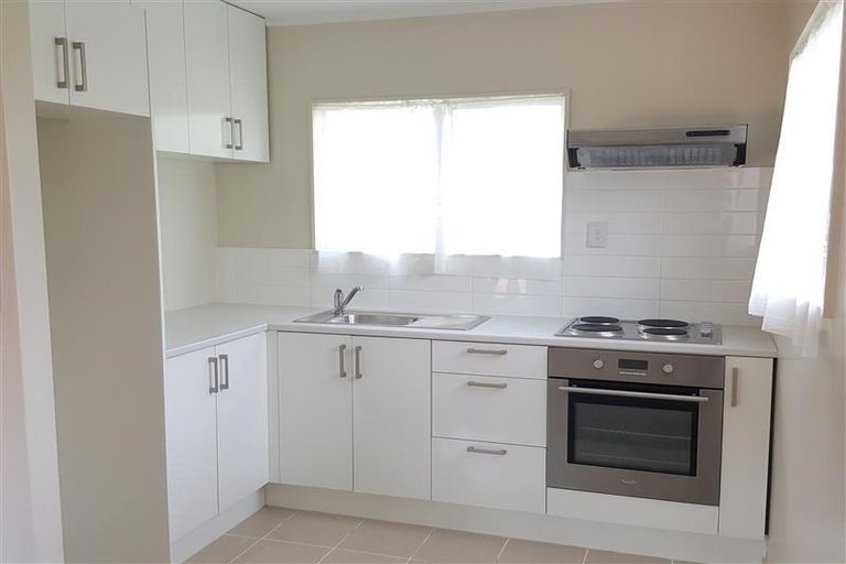 Photo of property in 2a Pine Street, New Lynn, Auckland, 0600