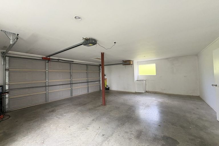 Photo of property in 17 Meteor Place, Schnapper Rock, Auckland, 0632