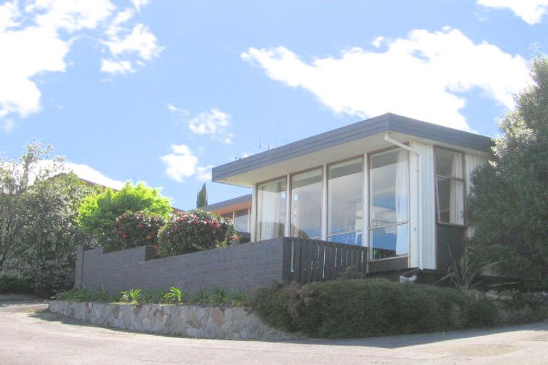 Photo of property in 2/230 Lake Terrace, Waipahihi, Taupo, 3330