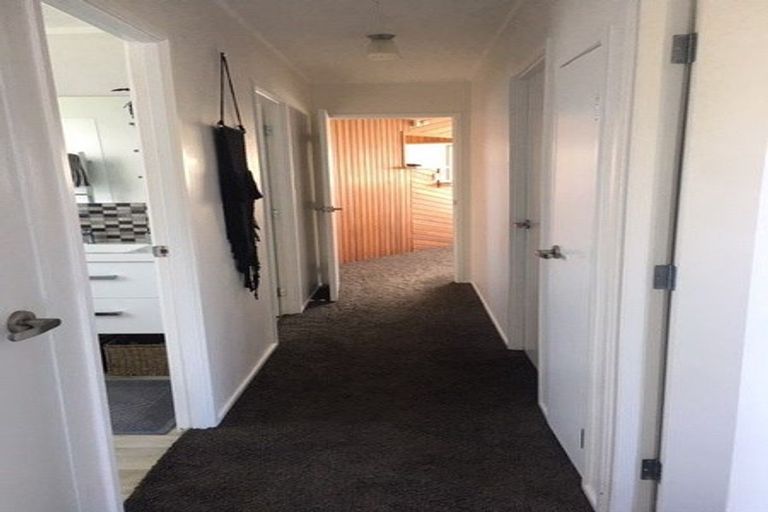 Photo of property in 94 Stanley Road, Glenfield, Auckland, 0629