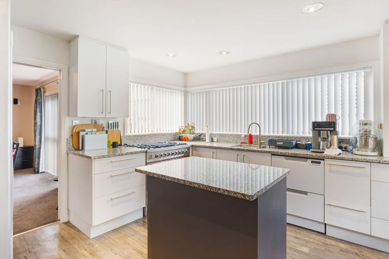 Photo of property in 103 Grahams Road, Burnside, Christchurch, 8053