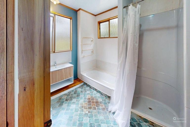Photo of property in 105 Clifton Terrace, Fitzherbert, Palmerston North, 4410