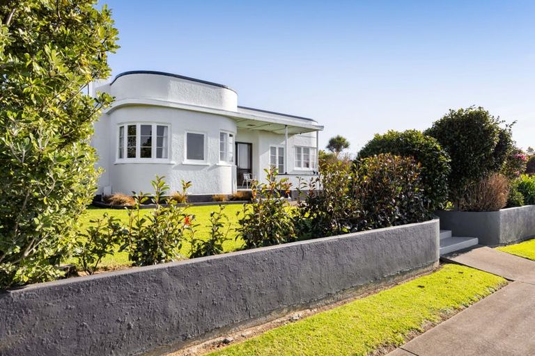 Photo of property in 32 Leicester Street, Patea, 4520