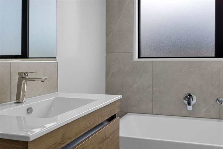 Photo of property in 11 Henshaw Street, Woodend, 7610