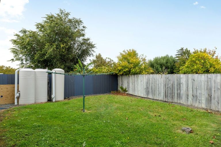Photo of property in 27 Collins Road, Melville, Hamilton, 3206