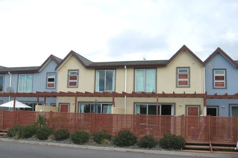 Photo of property in 15/15 Clearwater Cove, West Harbour, Auckland, 0618