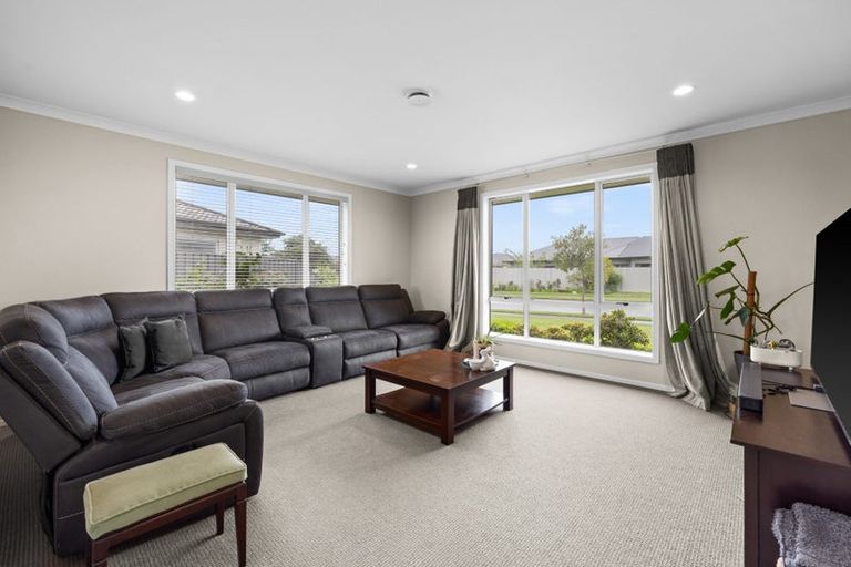 Photo of property in 44 Tasman Drive, Poraiti, Napier, 4112