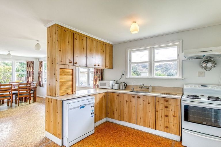 Photo of property in 30 Paenui Street, Titahi Bay, Porirua, 5022