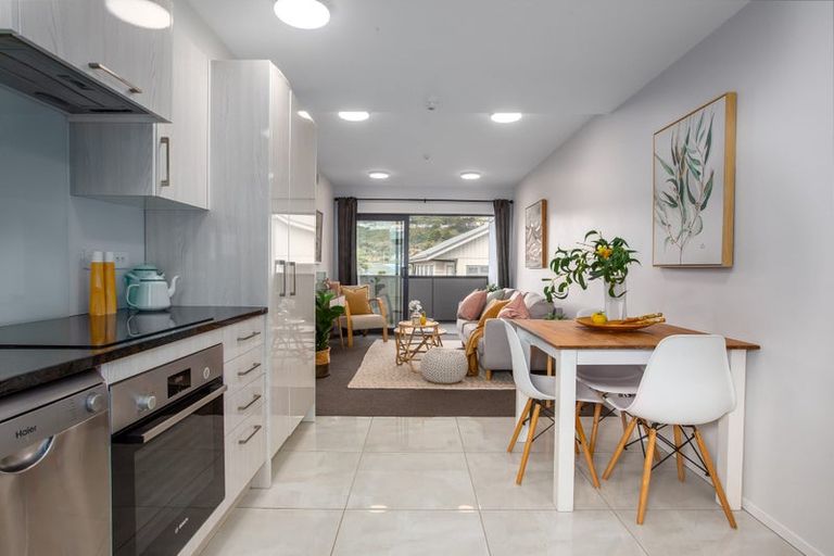 Photo of property in 3/232 Main Road, Tawa, Wellington, 5028