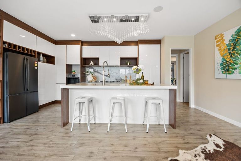 Photo of property in 67 Drumbuoy Drive, Flat Bush, Auckland, 2019