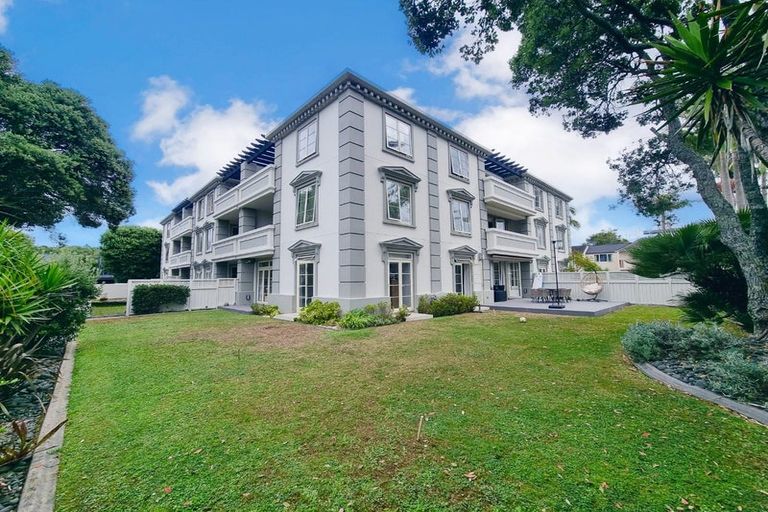 Photo of property in The Georgian, 1-14/8 Sidmouth Street, Mairangi Bay, Auckland, 0630