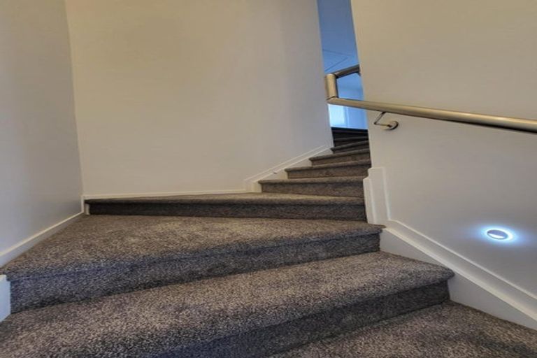 Photo of property in 10c Benton Place, Manurewa, Auckland, 2102