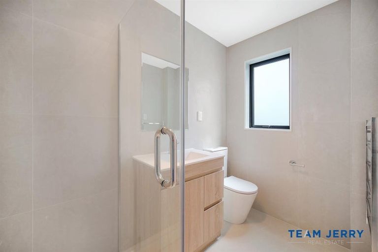 Photo of property in 1 Papauma Place, Papakura, 2110