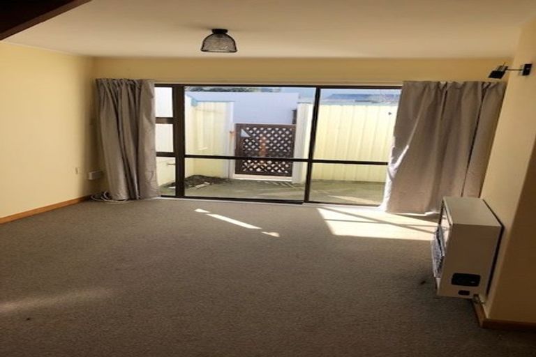 Photo of property in 1/17 Valentine Street, Alicetown, Lower Hutt, 5010
