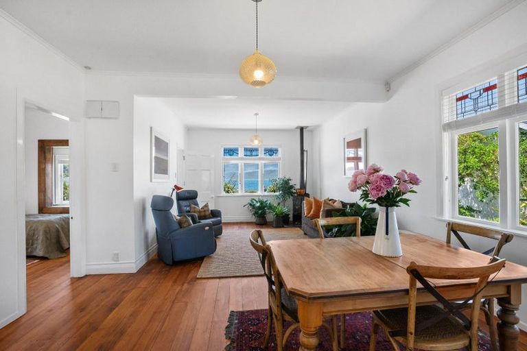 Photo of property in 170 Breaker Bay Road, Breaker Bay, Wellington, 6022