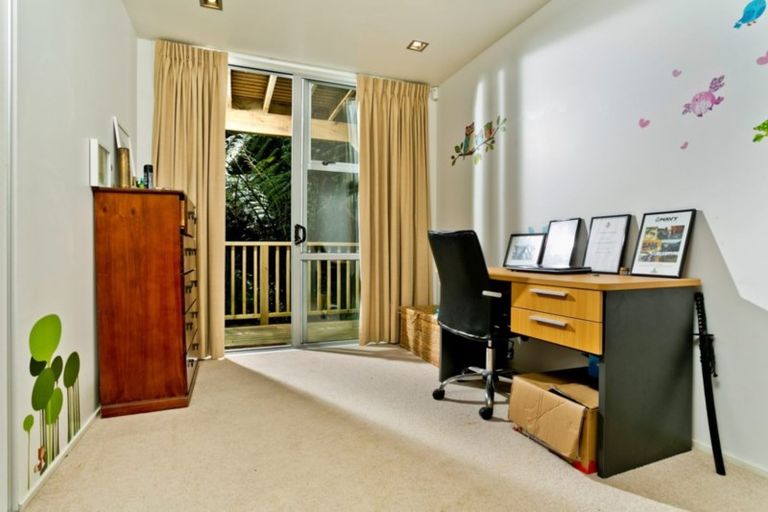 Photo of property in 14a Berne Place, Birkenhead, Auckland, 0626