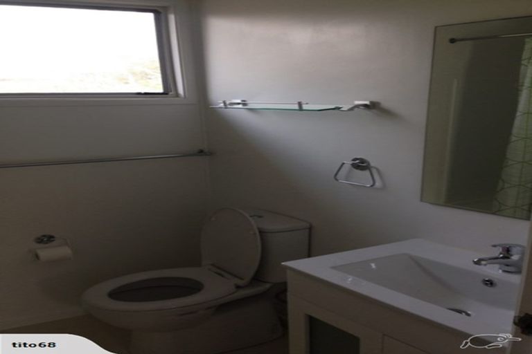 Photo of property in 2/26 Karaka Street, New Lynn, Auckland, 0600