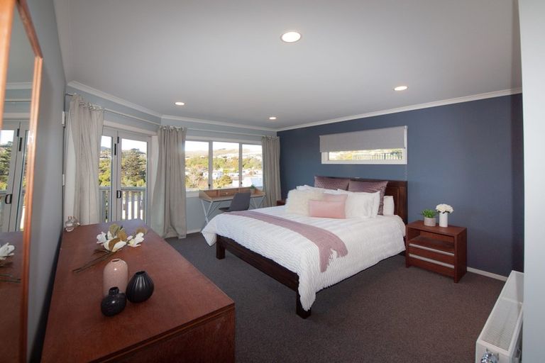 Photo of property in 65 Hawtrey Terrace, Churton Park, Wellington, 6037