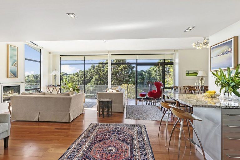 Photo of property in 74 Falkirk Avenue, Seatoun, Wellington, 6022