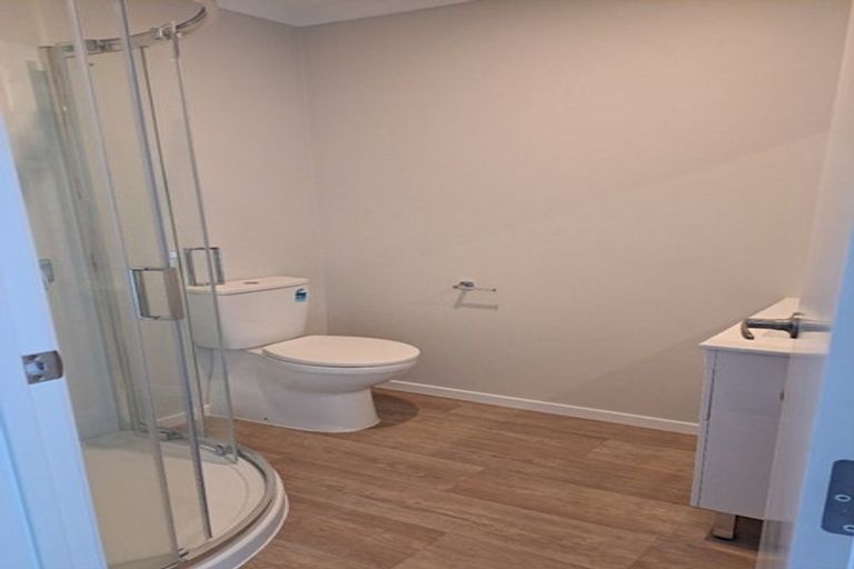 Photo of property in 2/125b Metcalfe Road, Ranui, Auckland, 0612