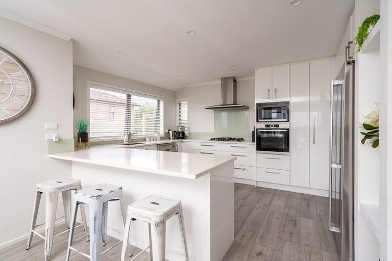 Photo of property in 155 Keri Vista Rise, Papakura, 2110