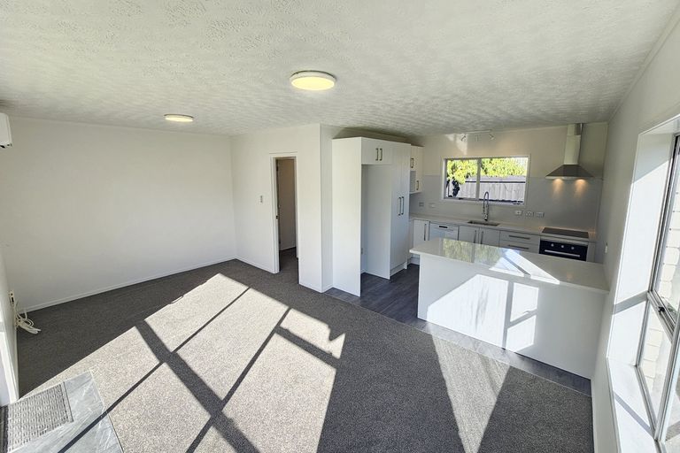 Photo of property in 1/29 Garelja Road, Henderson, Auckland, 0612