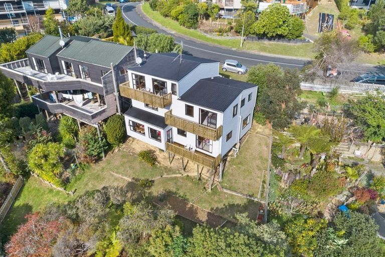 Photo of property in 2/4 Danbury Drive, Torbay, Auckland, 0630