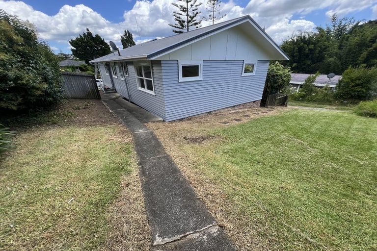 Photo of property in 19 Lyford Crescent, Sunnynook, Auckland, 0620