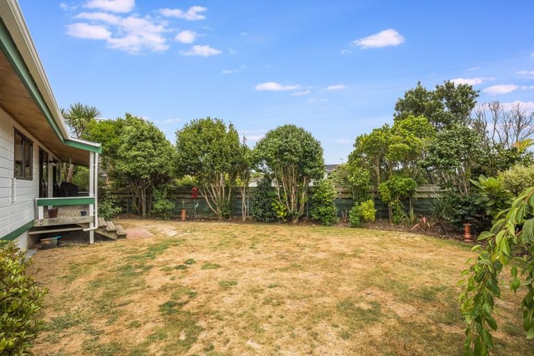 Photo of property in 15 James Cook Drive, Whitby, Porirua, 5024