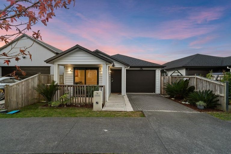Photo of property in 16 Waka Ama Road, Karaka, Papakura, 2113