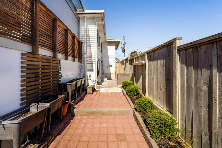 Photo of property in 7 Saxton Road, Upper Vogeltown, New Plymouth, 4310